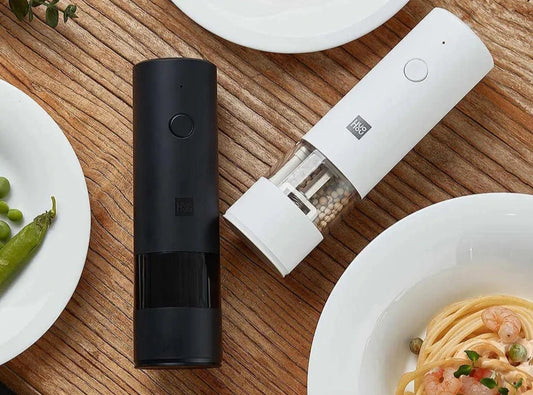 electric salt and pepper grinder with light